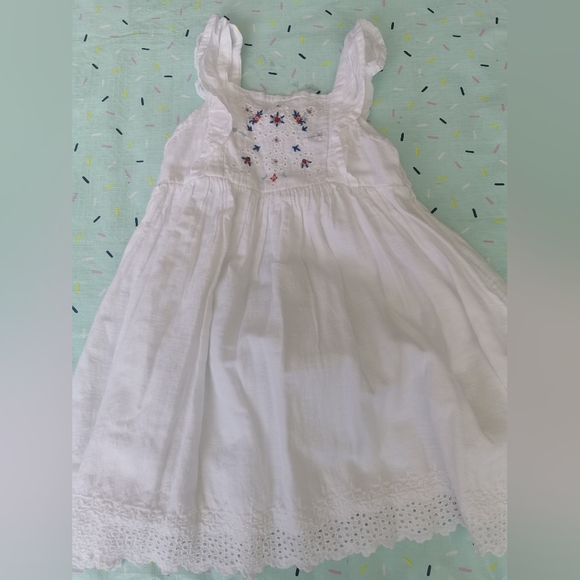 Bundle of 4 summer dresses 2T - Picture 6 of 8